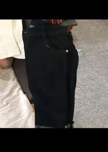 black jeans capri