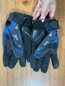Riding Gloves 🧤 ( Great Condition)