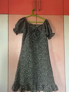 Green Sweetheart Neck Dress With Puff Sleeves