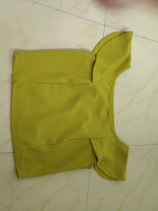 Chic Yellow Crop Top