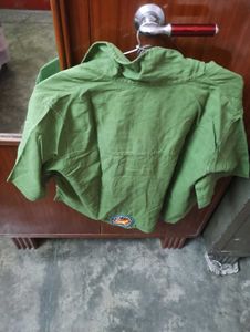 Green Cropped Button-Down Shirt