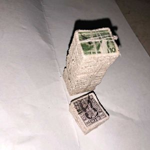 Vintage:600RepeatedStackOfStamps