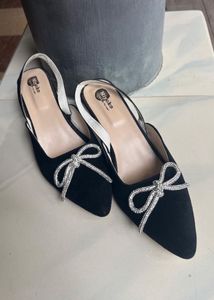 Elegant Bow Kitten Heels