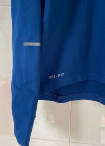 Nike Stylish Women Active Sports And Gym Wear