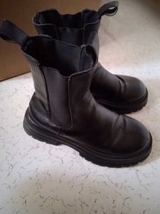 Chelsea Boots