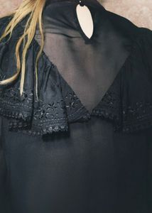 Zara:Ruffled Pearl Handwork Blouson