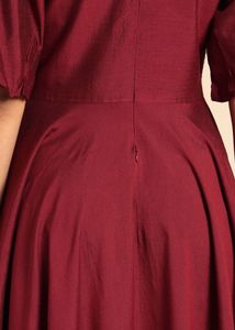 Elegant Burgundy Midi Dress