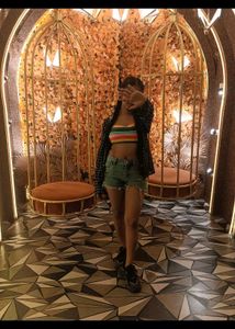 Trendy Top & Shorts Outfit