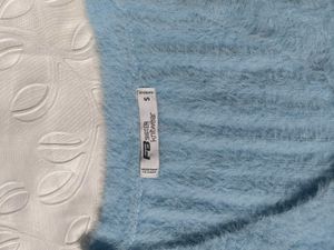 Imported Knit Cropped Vest 💙