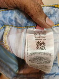 Guess Light Wash Jeans