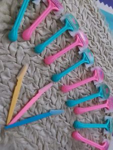 Razors - Lot of 10 +3 Facial Razor