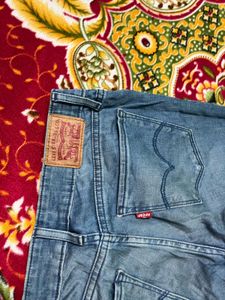 LevisRipped Skinny Jeans