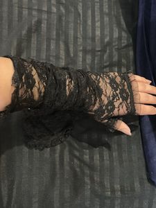 Lace Fingerless Gloves
