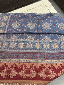 DOUBLE SHADE WOOLLEN SHAWL