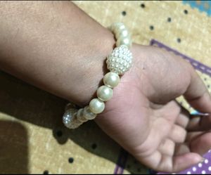 Brand New White Pearl Bracelet
