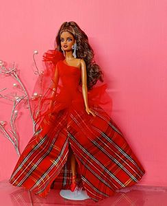 Barbie Holiday 2024 [Brunette]