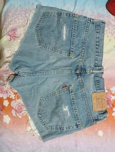 Denims Shorts For Your Wardrobe