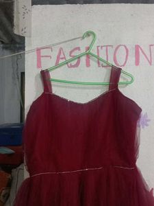 Estick Gown