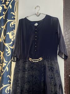 gown