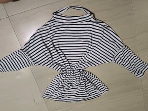 Trendy Striped Top