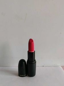 Faces Canada Nourishing Lipstick