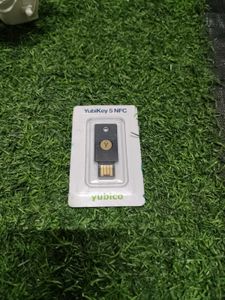 YubiKey 5 NFC - Security Key