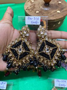 New Trendy Kite Shaped Earrings