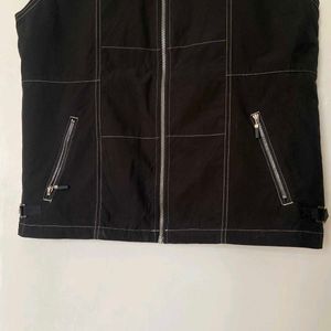 Vintage Black Sleeveless Puffer Vest