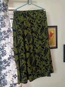 Women&#39;s Green Flared Skirt