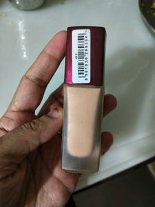 Lakme Invisible Finish Foundation-01