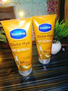 VASELINE gluta Hya Sunscreen Combo