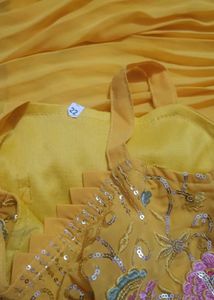 Baby Yellow Outfit 😻