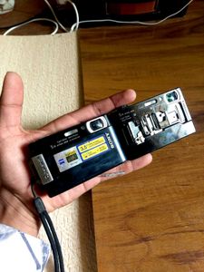 Sony DSC-T500 &amp; DSC-T200