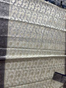 Banarasi Zari Saree With Blouse Piece.