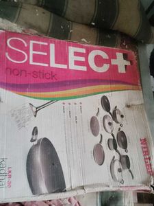 Non-Stick Frying Pan with Utensils