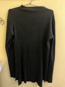 oversized black top