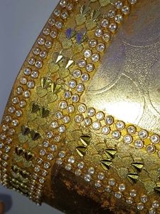 I am selling  a hand 👜  bag  .