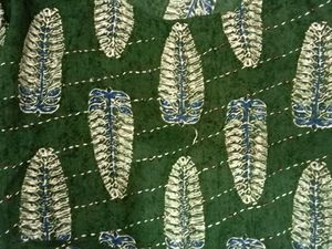 Green leaf-patterned dress