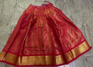 ⚡Flash Sale:Beautiful Red Lehenga/Pavadai/Parikin
