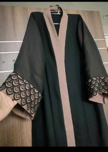 Black &amp; Tan Abaya
