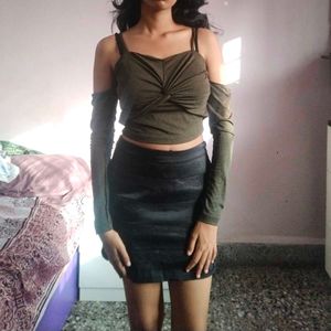 Offshoulder Top