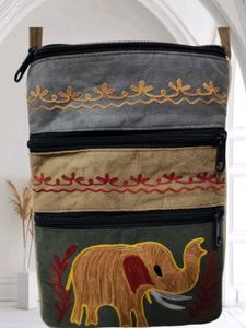 🥰Beautiful Kashmiri Thread work Sling🥰
