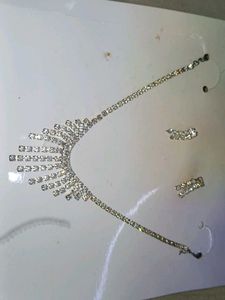 Sparkling Necklace Set