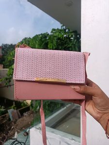 A Very Beautiful And Affordable Handbag