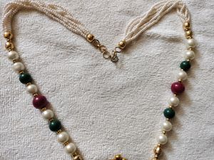 Jewellery Neckpiece With Earrings