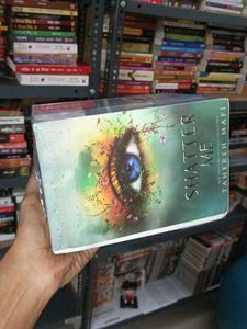 Shatter Me Series Box Set