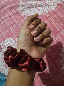 Scrunchie Set of 2 with free earings