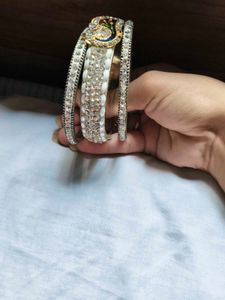 Sparkling Bangle Set
