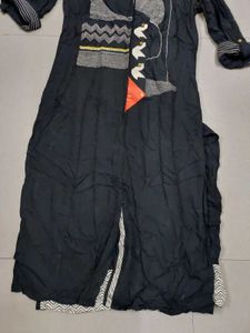 W Black Kurti