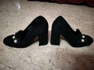 Catwalk Women Black Heels